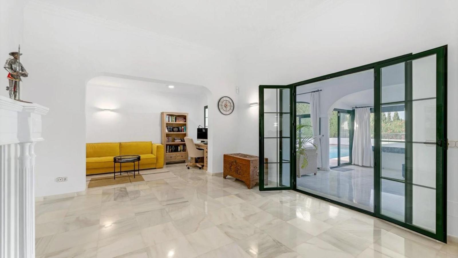 Villa Beautiful 3 Bedroom In *